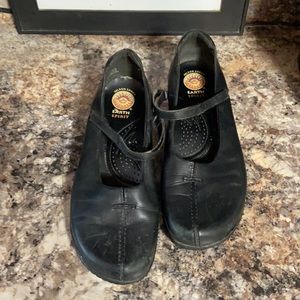 Shoe
